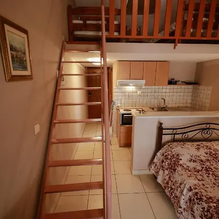 Apartment Ioanna Néos Marmarás