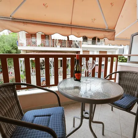 Ioanna Apartment Neos Marmaras